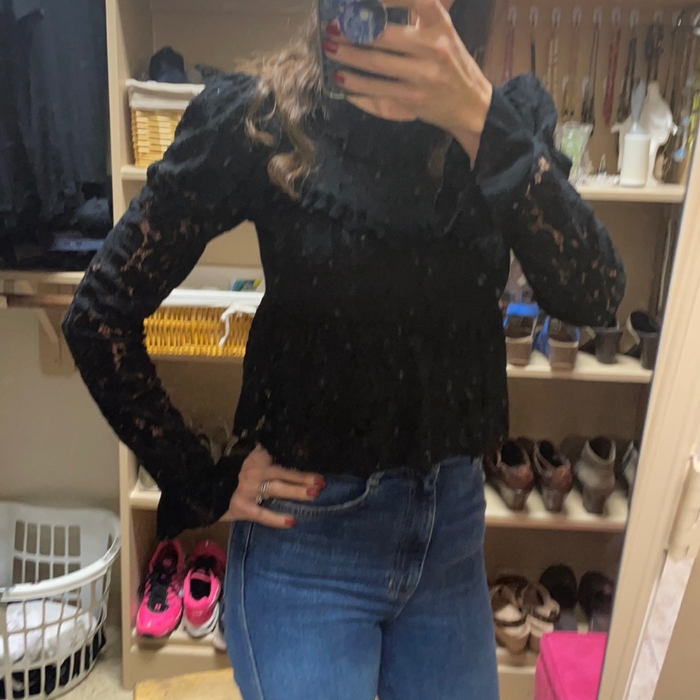 🙌🏼 3for$10 🙌🏼 Black lace crop